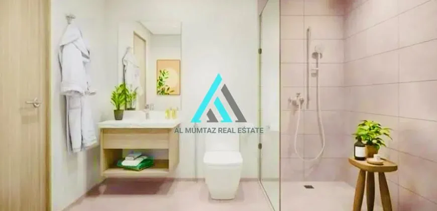 Spacious Beautiful Villa With A Swimming Pool with Payment Plan and VIP villa Number