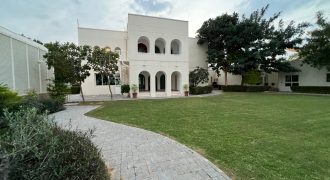 Huge villa in a VIP Location