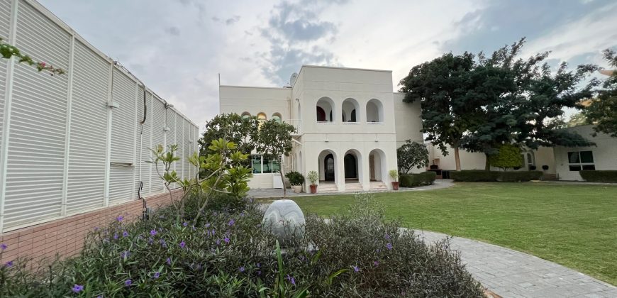 Huge villa in a VIP Location