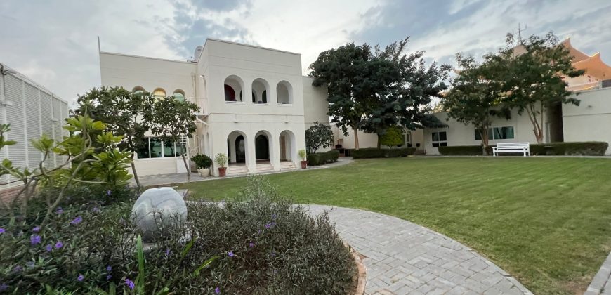 Huge villa in a VIP Location