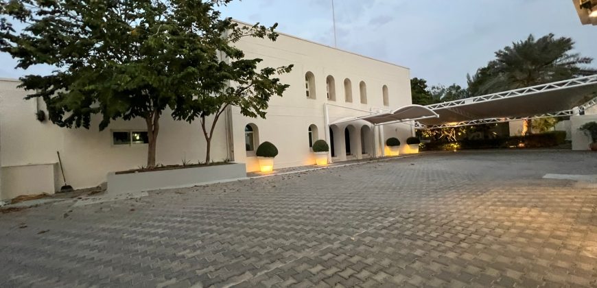Huge villa in a VIP Location