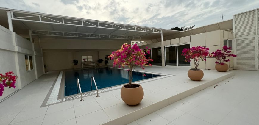 Huge villa in a VIP Location