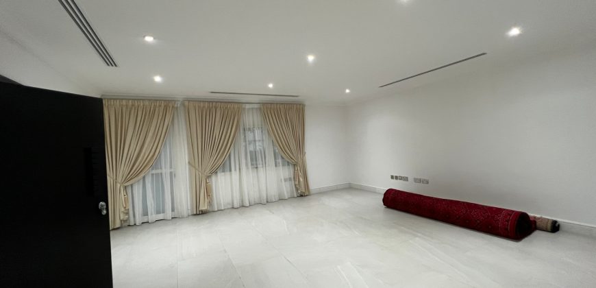 Huge villa in a VIP Location